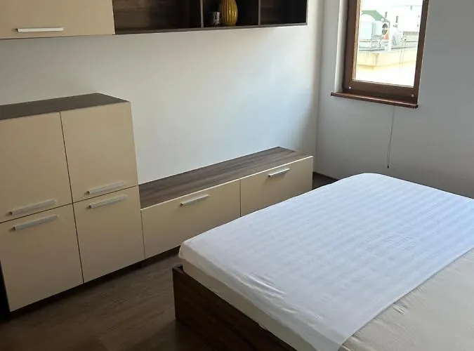 голям с прекрасна гледка кьм морето Apartmán Ravda