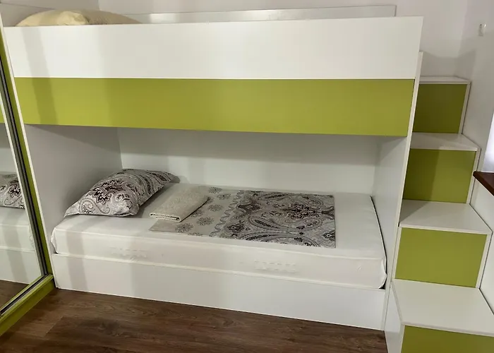 голям с прекрасна гледка кьм морето Ravda