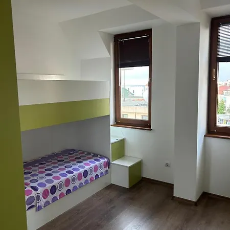 голям с прекрасна гледка кьм морето Ravda