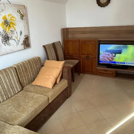 голям с прекрасна гледка кьм морето Apartment