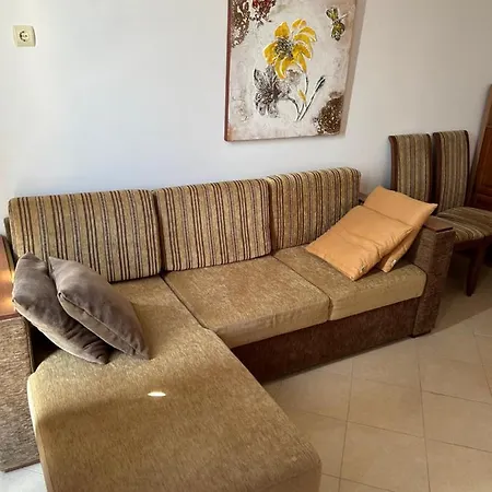 голям с прекрасна гледка кьм морето Apartment *